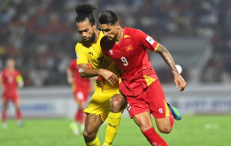 Báo Malaysia ám ảnh tấm biểu ngữ khi thua tuyển Việt Nam