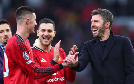 MU chỉ cách vé Champions League 5 chiến thắng