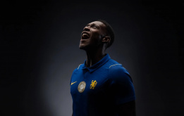 Chelsea chính thức công bố tân binh Danny Welbeck