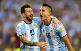 Erik Lamela được đăng ký làm nhân viên phục trang để lách luật