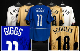 Đấu giá bộ áo đấu quý hiếm của 'Thế hệ 92' Man Utd