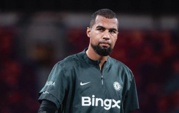 Robert Sanchez nhận án phạt vì chạy quá tốc độ sau khi bị Chelsea gạch tên