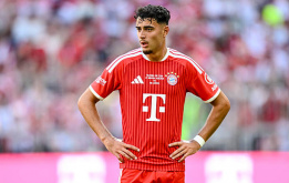 Pavlovic từ chối Man City để ở lại Bayern Munich