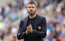 Đến lúc Michael Carrick trảm Lisandro Martinez