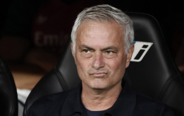 CĐV Real Madrid chia rẽ vì Jose Mourinho