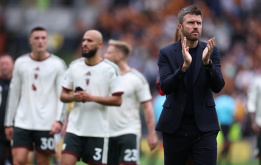 Sa thải Michael Carrick không thể cứu vãn Man United