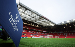 MU rao bán kỷ vật mặt cỏ Old Trafford với giá 125 bảng
