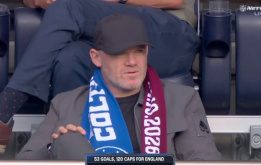 Wayne Rooney bị la ó tại sân Tottenham