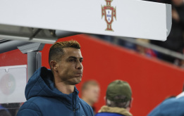 Gary Neville lý giải tâm lý ngạo mạn của Cristiano Ronaldo