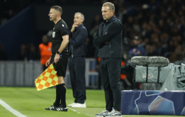 Hansi Flick tâm phục khẩu phục sau trận thua PSG