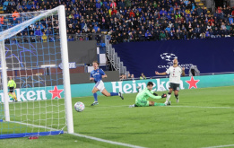 Nico Paz thăng hoa, Como nhấn chìm Man Utd ở Champions League