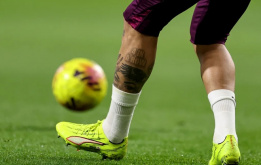 Kyle Walker sẽ xóa hình xăm nếu Man City bị tước danh hiệu