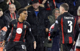 Vùi dập Milan giúp Bournemouth rũ bỏ mác bệ phóng