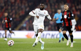 Milan rao bán, MU đua giành Tomori với loạt CLB Anh