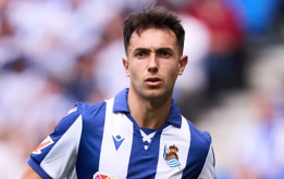 Zubimendi tạm hoãn gia nhập Arsenal vì cuộc gọi từ Real Madrid