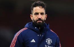 Ruben Amorim đối mặt áp lực khổng lồ tái thiết Man Utd