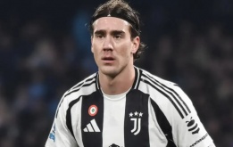 Newcastle cân nhắc chiêu mộ Vlahovic nếu Isak quyết rời sang Liverpool