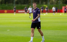 Benjamin Sesko tin Manchester United sẽ sớm trở lại đỉnh cao