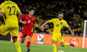 Những cú trượt dài phơi bày vấn đề của tuyển Việt Nam