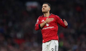 Danny Murphy: ‘Dalot chưa phù hợp với sơ đồ của Amorim'