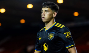 Man United có thể ngừng mua sắm vì Shea Lacey