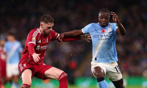 Doku hóa “cơn lốc Etihad”, Liverpool tan tác dưới chân Man City