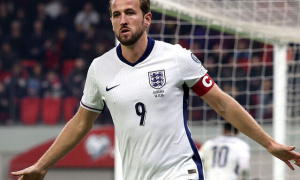 Harry Kane vượt Pele, Tuchel ca ngợi phong độ siêu hạng