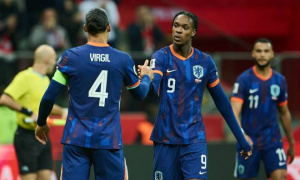 Van Hooijdonk tán dương màn ra mắt đầy hứa hẹn của Emegha