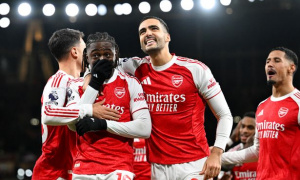 Derby Bắc London rực lửa: Eze tỏa sáng, Arsenal nghiền nát Spurs 4-1