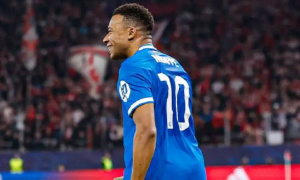 Poker của Mbappe cứu Real Madrid trong trận điên rồ tại Hy Lạp