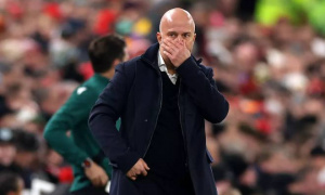 Khủng hoảng ở Anfield: Giữ Slot hay trở thành CLB “bình thường”?