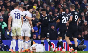 Chelsea thua Leeds 1-3: Tranh cãi nổ ra vì pha vào bóng của Estevao