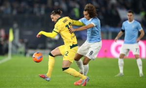 Milan gục ngã trước Lazio vì một cái lắc đầu định mệnh