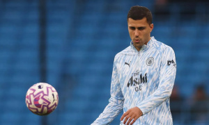 Man City “khát người” tuyến giữa: Pep đau đầu trước đại chiến Sunderland