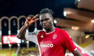 Chuyển nhượng sáng 9/12: Liverpool chi 43 triệu euro mua Singo; Man City theo sát Yan Diomande