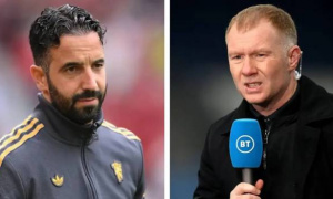 Scholes: “3-4-3 không bao giờ là Man United”