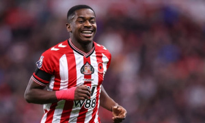 Vì sao Noah Sadiki lọt vào tầm ngắm của Man United và Chelsea?
