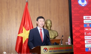 'Phía trước HLV Kim Sang-sik và tuyển Việt Nam là sóng gió'