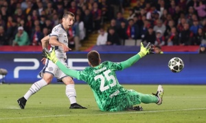 Mkhitaryan việt vị vài cm, Inter tiếc ngẩn ngơ