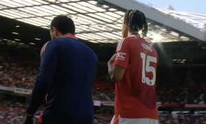 Leny Yoro chấn thương khiến Man Utd lao đao