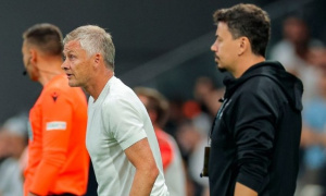 Abraham nổ súng, đoàn quân Solskjaer đi tiếp ở Conference League