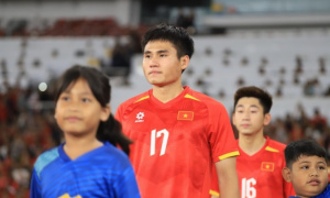 Phi Hoàng lập công, gửi thông điệp đến HLV Kim Sang Sik