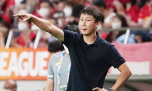 Ông Đinh Hồng Vinh tạm thay HLV Kim Sang Sik dẫn dắt tuyển Việt Nam
