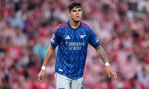 Arteta ca ngợi 'chiến binh' Hincapie trước trận gặp Brighton