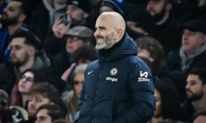 Maresca thừa nhận Chelsea lúng túng trước hàng thủ năm hậu vệ