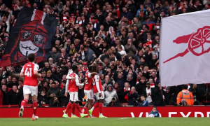 Arsenal đổi mới hàng loạt để “hâm nóng” sân Emirates