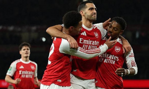 Nwaneri - Saka giúp Arsenal đi tiếp tại Carabao Cup