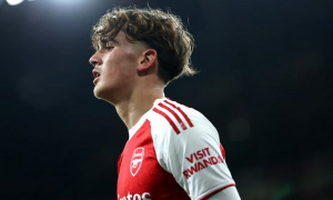 Dowman 15 tuổi lập kỷ lục và gửi thông điệp cảm xúc