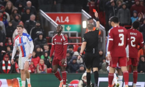 Liverpool thua 6 trong 7 trận, tệ nhất 5 giải hàng đầu