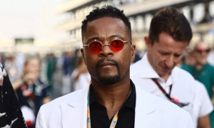 Patrice Evra tiết lộ mẹ mất chân, mắc Alzheimer